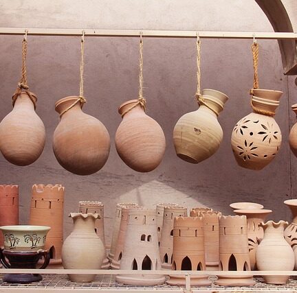 Skønheden i det uperfekte: Håndlavet keramik til hjemmet